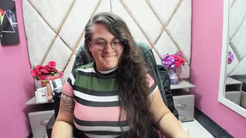 sara_thonson_ online show from 01-13-26, 02:44