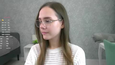 Im Sara  online show from 11-17-25, 07:30