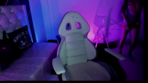 saraa_li online show from 09-23-25, 03:20