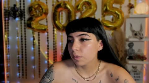 Sara online show from 12-31-24, 11:06