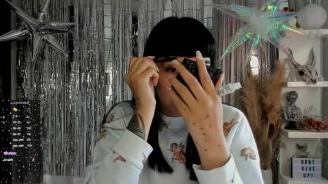 Sara online show from 02-18-25, 12:28