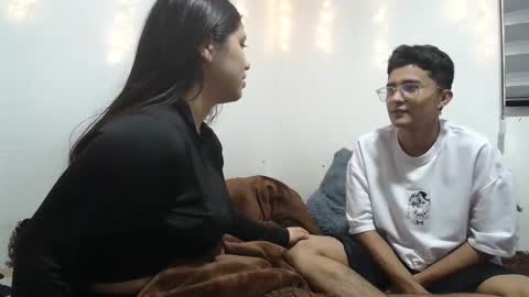 sara and thomas online show from 01-11-25, 02:41