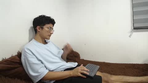 sara and thomas online show from 02-20-25, 03:56