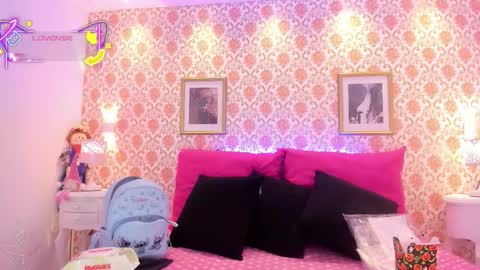 SaraAvila  online show from 10-31-25, 08:54