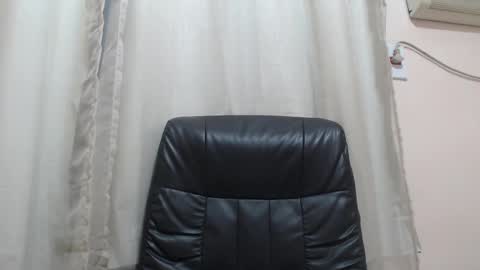 saradorj92 online show from 11-09-25, 02:32