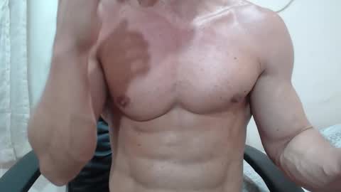 saradorj92 online show from 12-20-25, 03:02