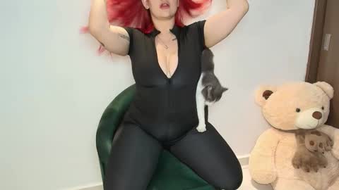 Sara online show from 11-09-25, 04:55