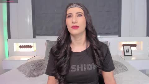 Snapshot of saragomez_1 chatting on 02-17-25, 12:16 Sara Gomez online show from 02-17-25, 12:16