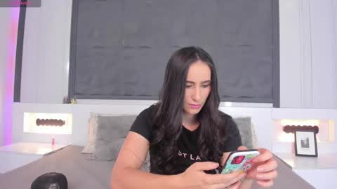 Snapshot of saragomez_1 chatting on 03-01-25, 02:55 Sara Gomez online show from 03-01-25, 02:55