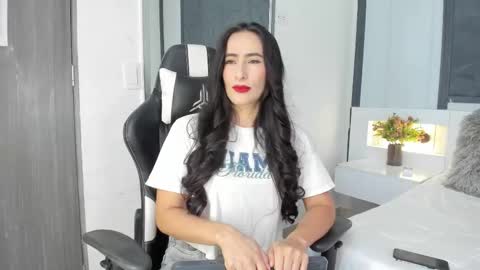 Snapshot of saragomez_1 chatting on 10-05-25, 12:47 Sara Gomez online show from 10-05-25, 12:47