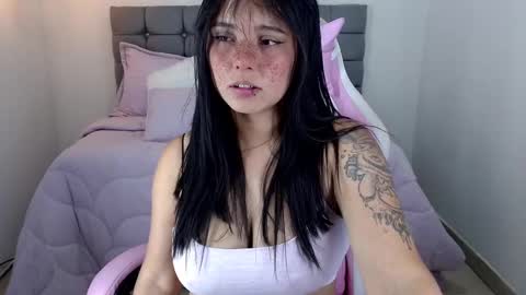 Snapshot of sarah__moon1 chatting on 03-12-25, 09:56 Sarah Moon online show from 03-12-25, 09:56