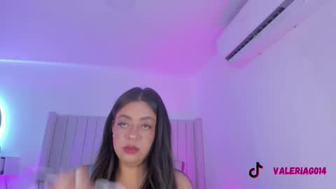 Sarah Bonneth online show from 11-17-25, 12:00