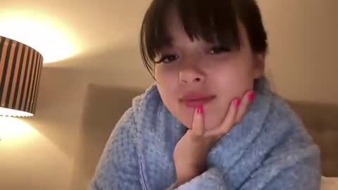 Sarah Heart Aus online show from 01-30-25, 09:15