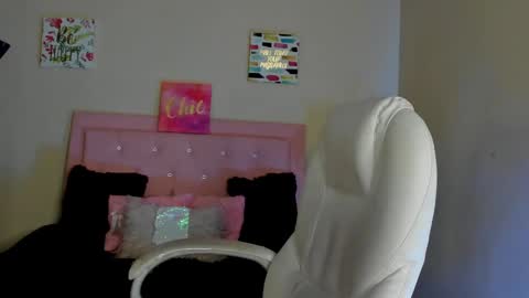 Sarah Ramirez online show from 03-05-25, 06:12