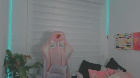 Sarah Ramirez online show from 09-18-25, 03:08