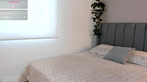 sarah_rayy online show from 03-11-25, 07:25