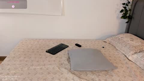 sarah_rayy online show from 03-11-25, 10:31