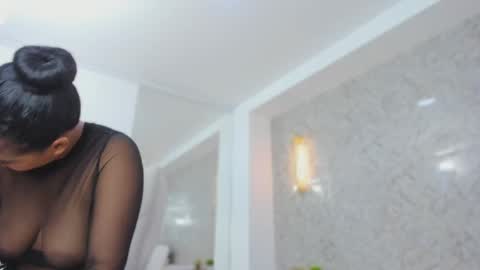 Snapshot of sarah_sanz chatting on 11-11-25, 12:16 sarah online show from 11-11-25, 12:16