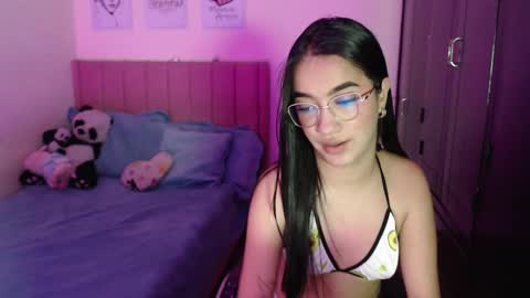 Snapshot of sarah_stone15 chatting on 03-11-25, 02:54 Sarah online show from 03-11-25, 02:54