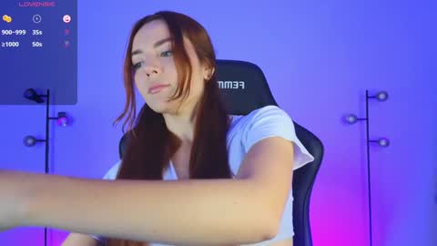 Snapshot of sarah_swtt chatting on 01-19-25, 03:39 - next broadcast 28 nov  7 pm Col online show from 01-19-25, 03:39