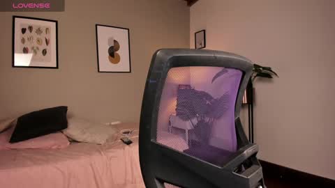   online show from 12-04-24, 11:24