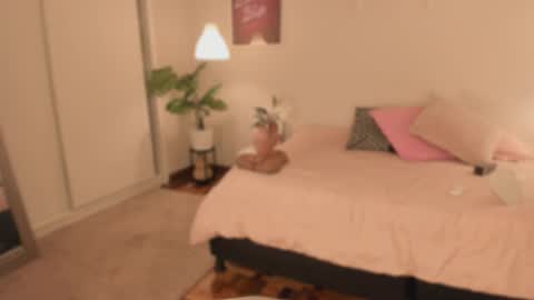   online show from 09-11-25, 05:18