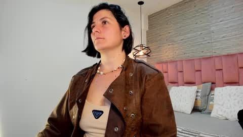 Sarah Deyvis online show from 01-23-25, 01:56