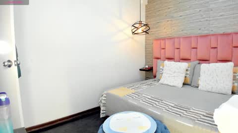 Sarah Deyvis online show from 01-28-25, 02:42