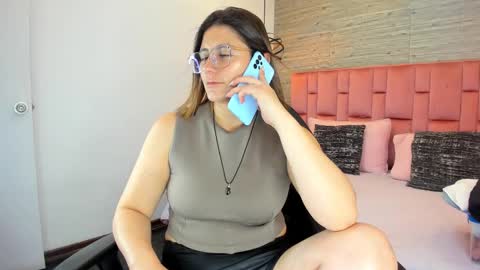 Sarah Deyvis online show from 09-10-25, 06:19