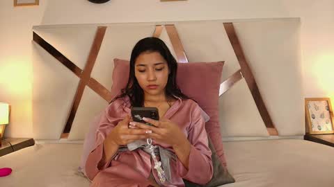 Sarah Evans online show from 12-28-24, 01:29