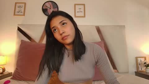 Sarah Evans online show from 01-04-25, 01:31