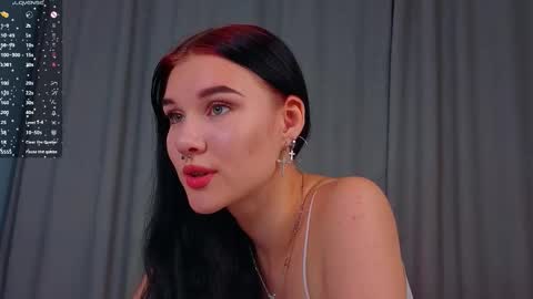 Sarah  online show from 10-05-25, 10:18