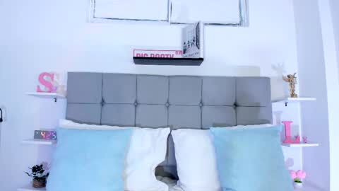 Snapshot of sarahlopezz290 chatting on 09-26-25, 04:05 sarahlopezz290 online show from 09-26-25, 04:05