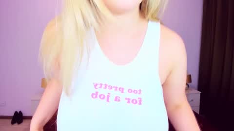 Sarah online show from 12-22-24, 03:55