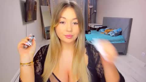 Snapshot of sarahmils chatting on 02-14-26, 03:20 Sarah online show from 02-14-26, 03:20