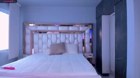 Sarah online show from 03-12-25, 06:33