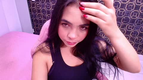 Snapshot of sarak_ chatting on 01-20-25, 11:56 Sara online show from 01-20-25, 11:56