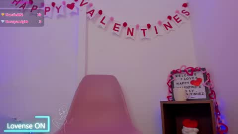 Snapshot of sarala_martinnez chatting on 02-13-25, 01:29 Sara online show from 02-13-25, 01:29