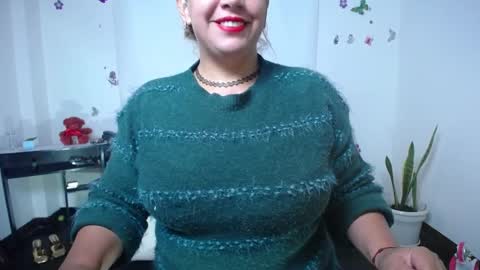 Saraloves online show from 01-29-25, 12:24