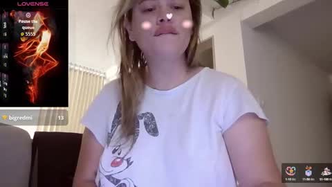 Snapshot of saramartinez100 chatting on 09-16-25, 02:18 sara martinez online show from 09-16-25, 02:18