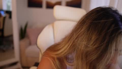 Sara online show from 01-10-25, 10:04