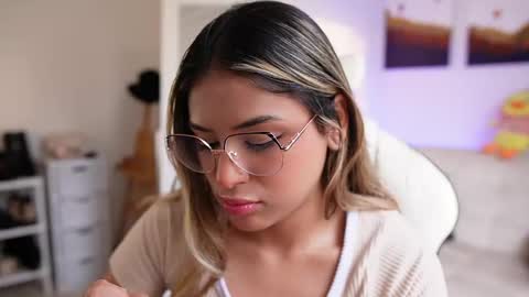 Sara online show from 02-10-25, 10:30