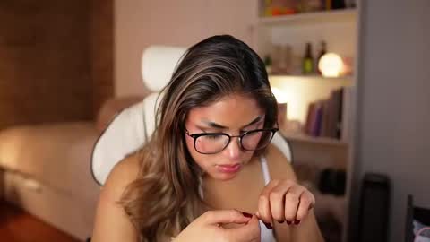 Sara online show from 09-12-25, 01:06