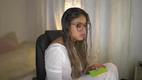 Sara online show from 09-23-25, 10:57