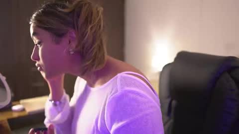 Sara online show from 09-24-25, 11:41