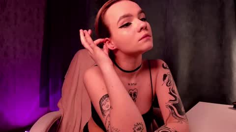 Snapshot of sararomoney chatting on 02-09-25, 05:01 Sara online show from 02-09-25, 05:01