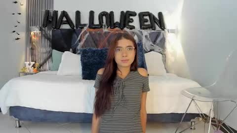 Sara online show from 10-27-25, 08:13