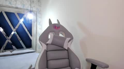   online show from 03-06-25, 05:43