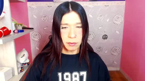 Snapshot of sarasofia44 chatting on 02-06-25, 02:33 Sara Sofia online show from 02-06-25, 02:33