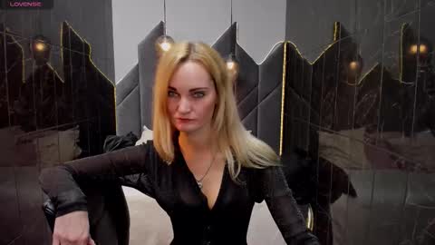 Sara online show from 09-19-25, 01:56